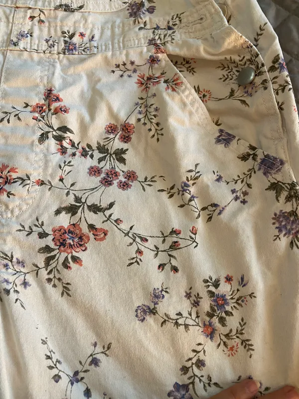 No Boundaries Floral Short Overalls - Image 5