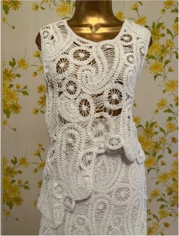 White Lace Two-Piece Skirt Set - Women's Summer Outfit size M - Image 9