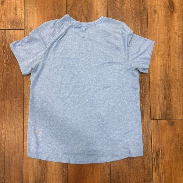 Lululemon License to Train Classic Fit T Shirt Blue Performance Stretch Size 8/M - Image 3
