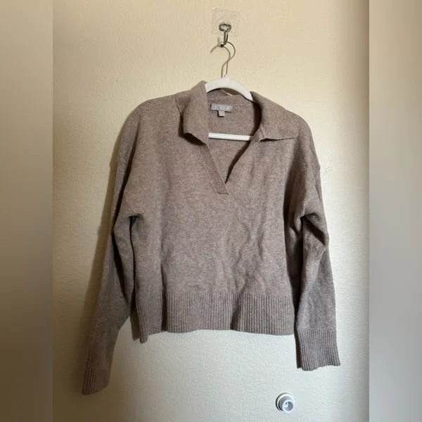 J. Crew Polo Knit Sweater Extra Soft Yarn Sz M in Tan Collared Office Minimalism - Image 2