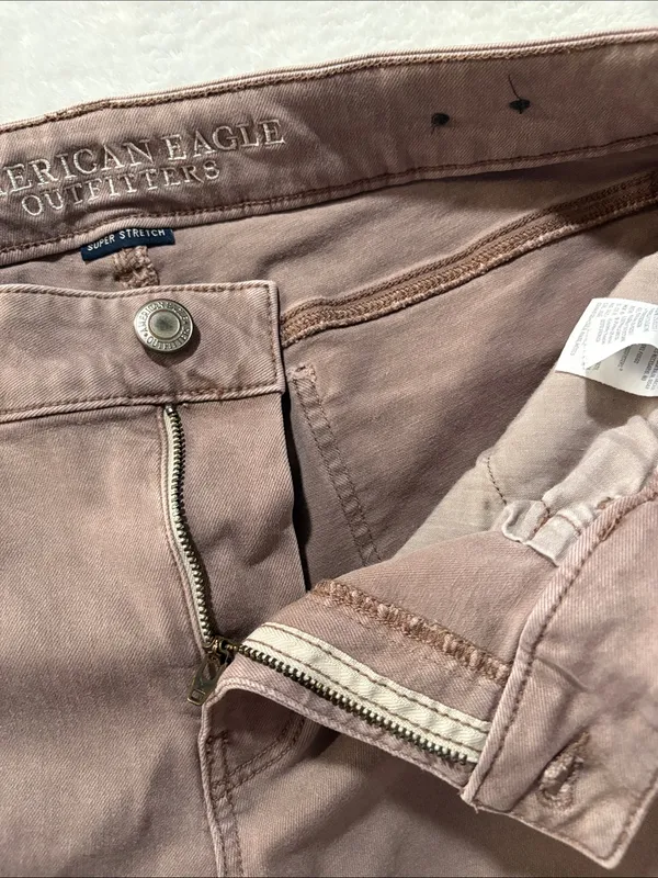 American Eagle size 14 midi denim Women’s Mauve pink Jean Shorts - Image 5