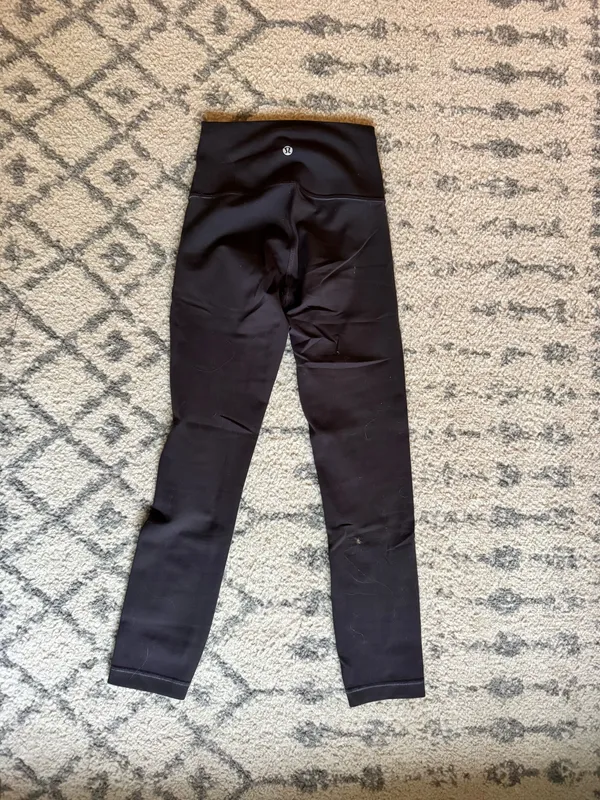 Nomad Lululemon Leggings 23” Size 2 - Image 2