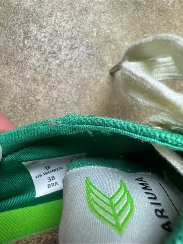 Cariuma Green Canvas Low-Top Sneakers with White Laces Size: 9 - Image 6
