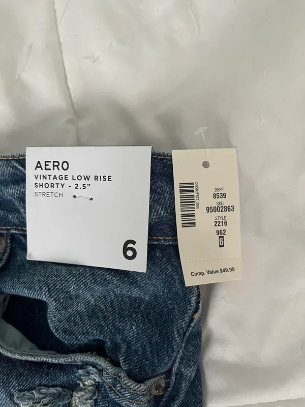 low rise dark wash aeropostale jean shorts - Image 3