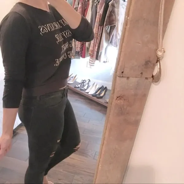 Small cute cozy morning graphic sweatshirt - Image 3