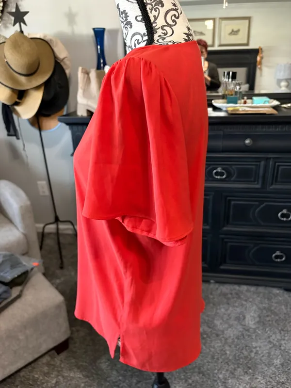 Ann Taylor size XS short sleeve red blouse - Image 4