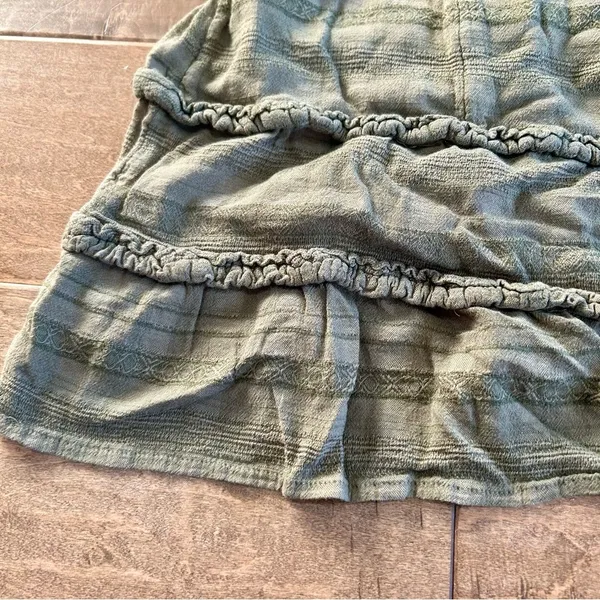 American Eagle Women’s Sleeveless Ruffle Tank Top Green Size XL EUC - Image 3