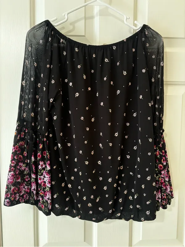 Black Floral Bell - Image 4