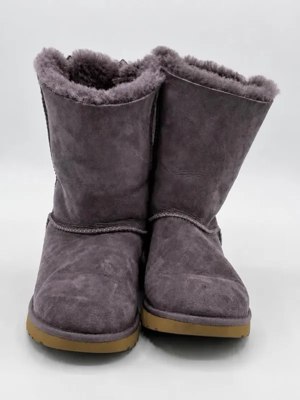 Rare Ugg Bailey Bow II boots in "Nightfall" Size 8 - Image 4