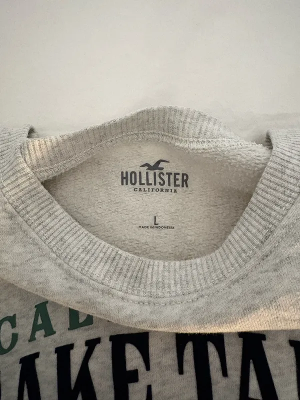 Hollister Crewneck Sweatshirt - Image 3