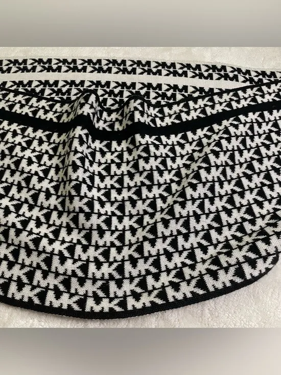 Michael Kors Black and White MK Logo Infinity Scarf - Image 2