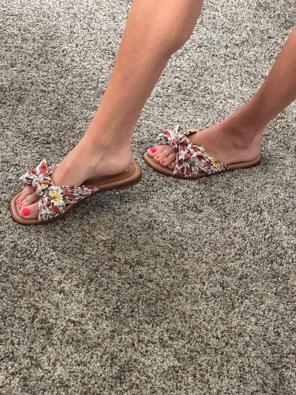 Kensie bow sandals  - Image 2