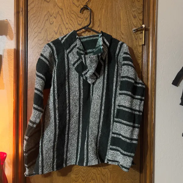 Striped Hoodie Multiple Size XL - Image 3