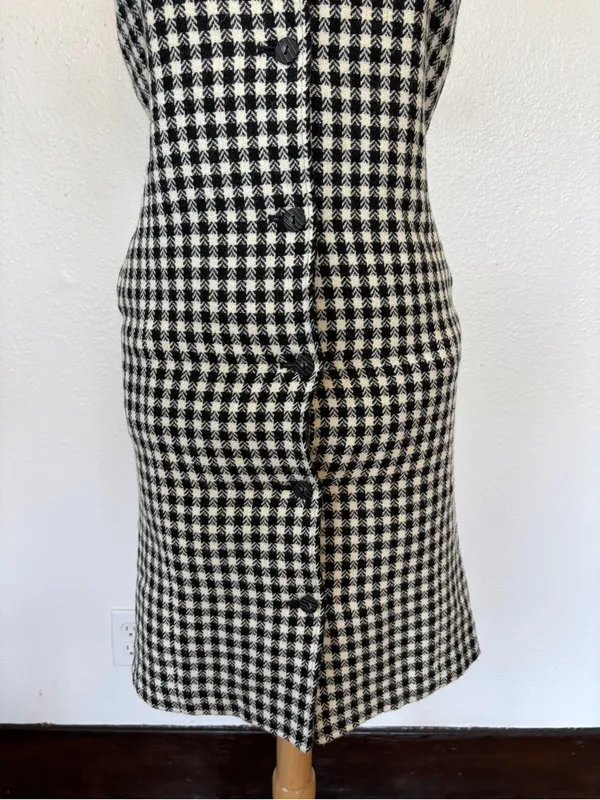 Sleeveless Black and Cream Houndstooth Button-Front Pinafore Dress - Image 3