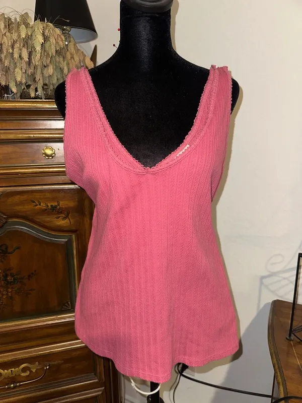 Universal Thread Pink Ribbed V-Neck Tank Top XL - Image 3
