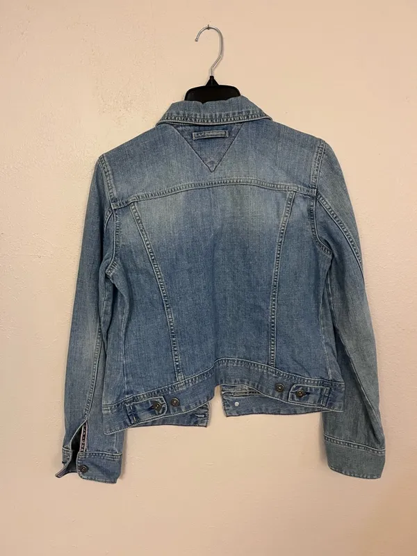 Women’s Vintage Tommy Hilfiger Jean jacket size medium - Image 3