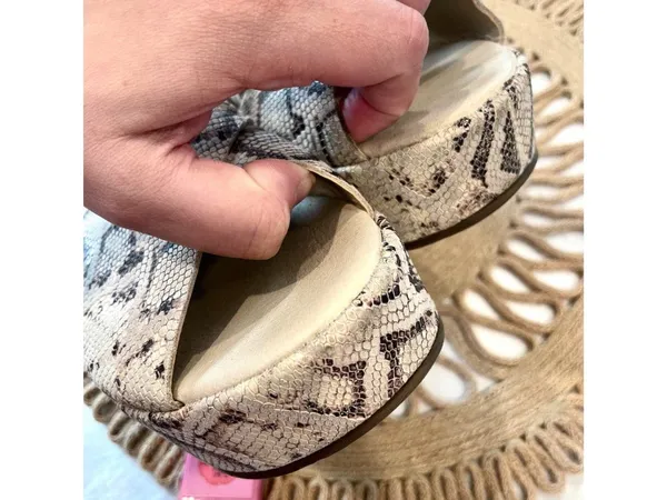 Matisse x AmuseSociety Runway Platform Sandal in Snakeskin Size 9 - Image 12