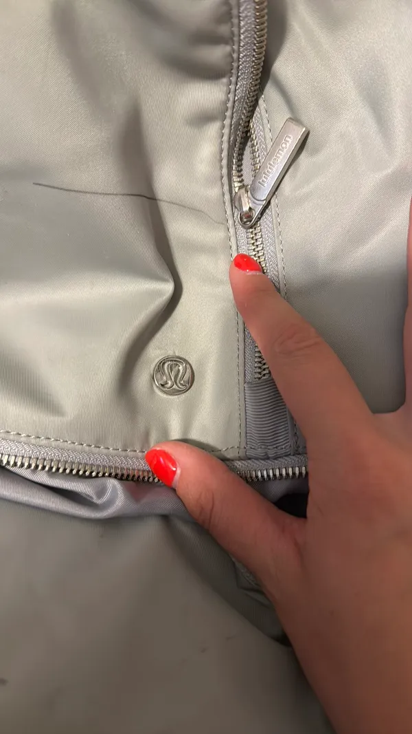 Lululemon Backpack Adventurer - Image 4