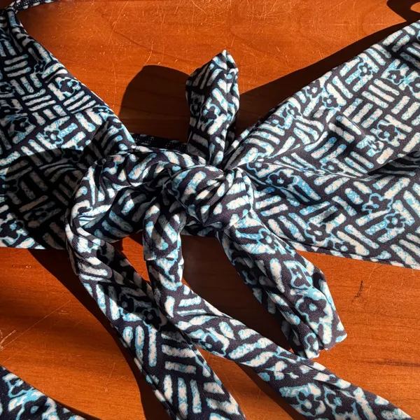 Aerie‎ Blue Geometric Floral Tie Front Scoop Neck Bikini Swim Top Large - Image 3
