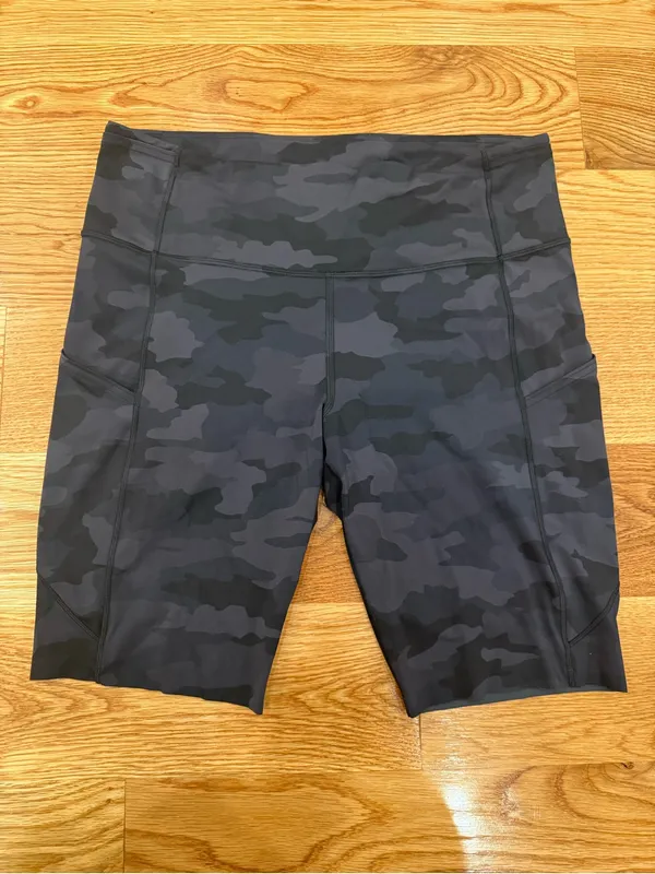 Lululemon Fast and Free Short 10” in Camo Deep Coal Multi Size 12 - Image 5