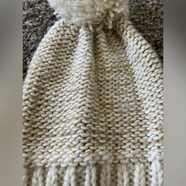 Aerie Women’s Winter Hat Ivory Knitted With Gold Sparkles Pom‎ Pom One Size - Image 3