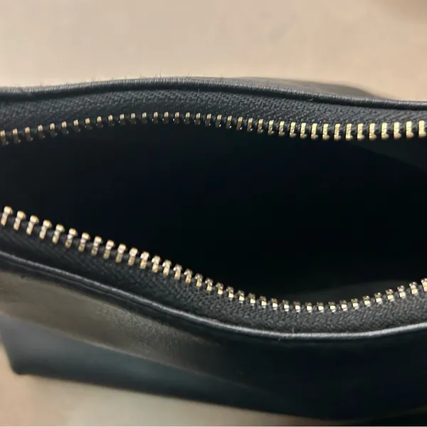 Madden NYC Elegant Black Bag with Gold Zipper-preowned - Image 10