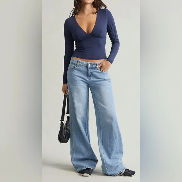 Pacsun Casey Low Rose Baggy Jeans (Light Wash) - Image 2