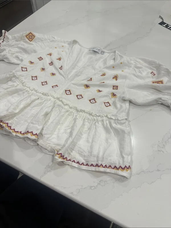 Petal & Pup Dawson boho embroidered top size 8 100% cotton - Image 2