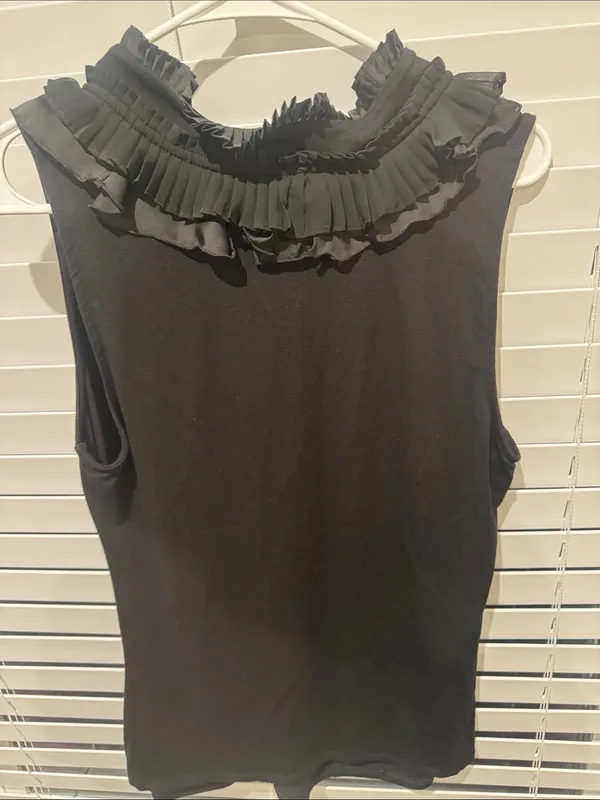 Anne Klein Black Sleeveless Ruffle V-Neck Tank - Image 3