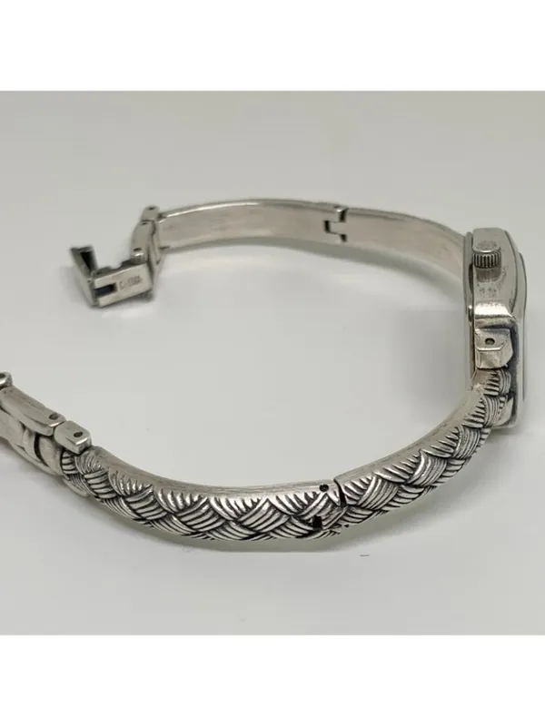Vintage silver tone women’s watch 18mm quartz white dial 6.5”-7” running - Image 5