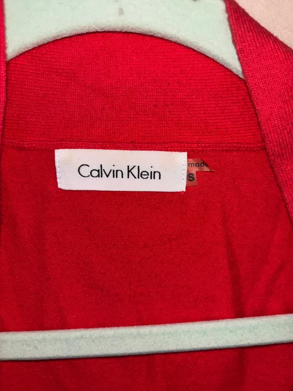 Calvin Klein Red Cropped Sweater - Image 2