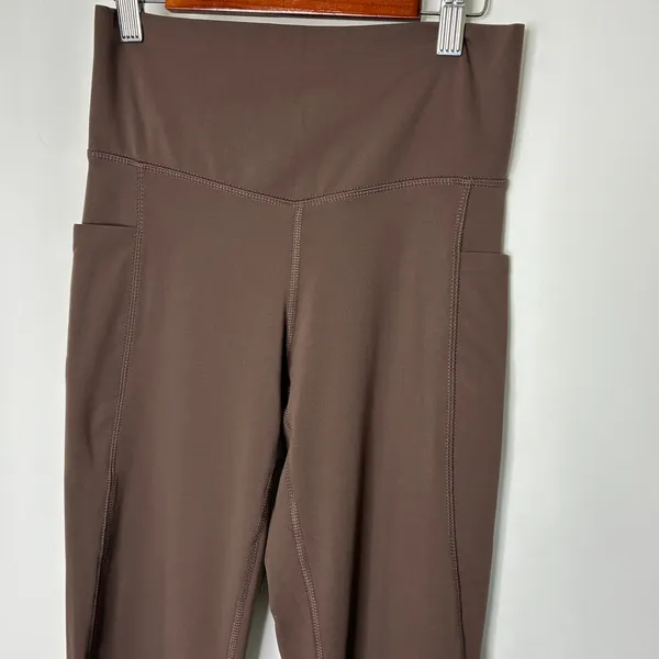 Member's Mark Brown Flare Yoga Pant Everyday Pockets NWT Womens XS - Image 2