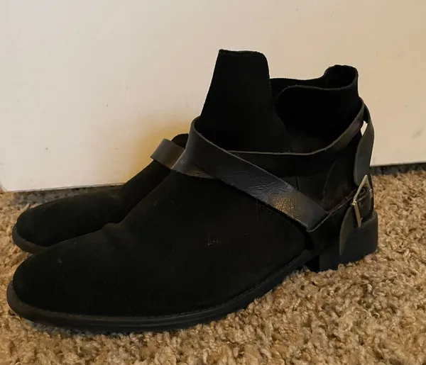Black Ankle Boots Size 9 - Image 2