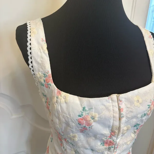 Altar’d State Embroidered Floral Cream Sleeveless Top Hook & Eye Corset NWOT - Image 3