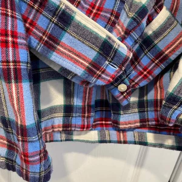 L.L. Bean Size M Blue Red 100% Cotton Plaid Flannel Button Up Pajama Top - Image 3