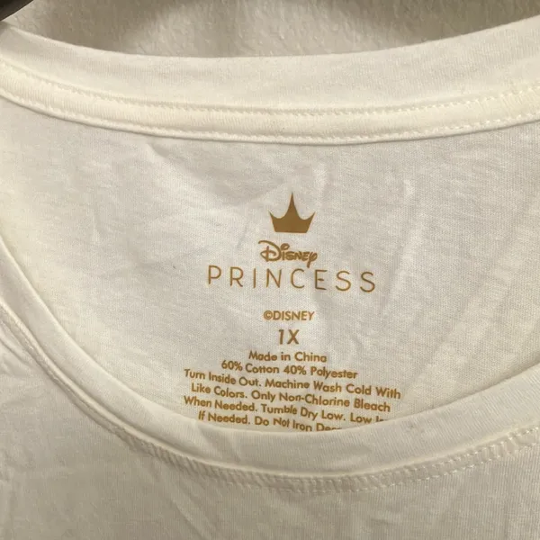 FINAL MARKDOWN Disney Princess tee 1X - Image 3