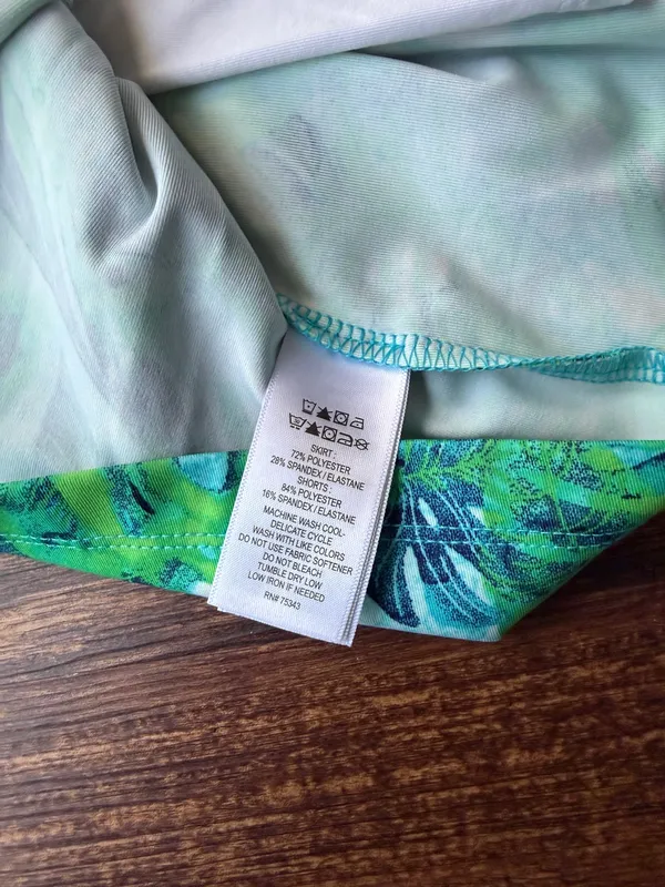Tommy Bahama Women’s Azure Lagoon Tropical Golf & Tennis Skort -Size M - Image 5