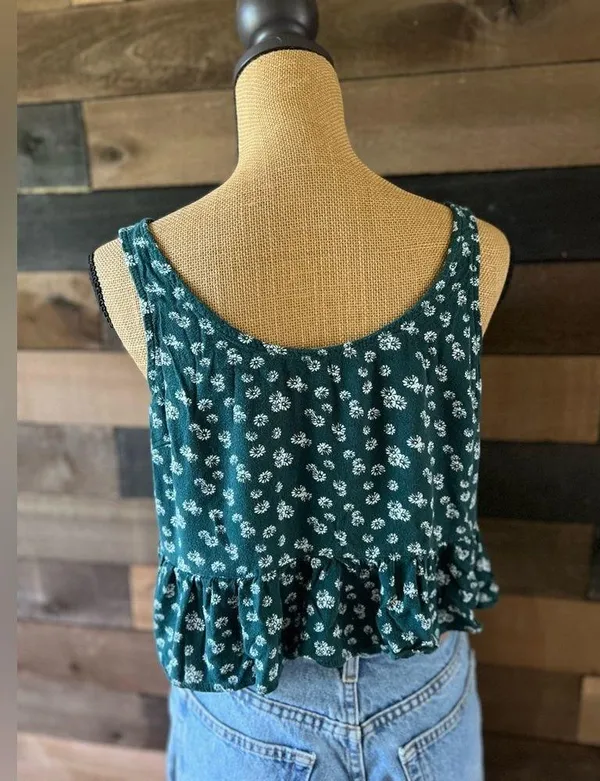 PacSun LA Hearts Green & White Floral Cropped Tank Top - Image 7