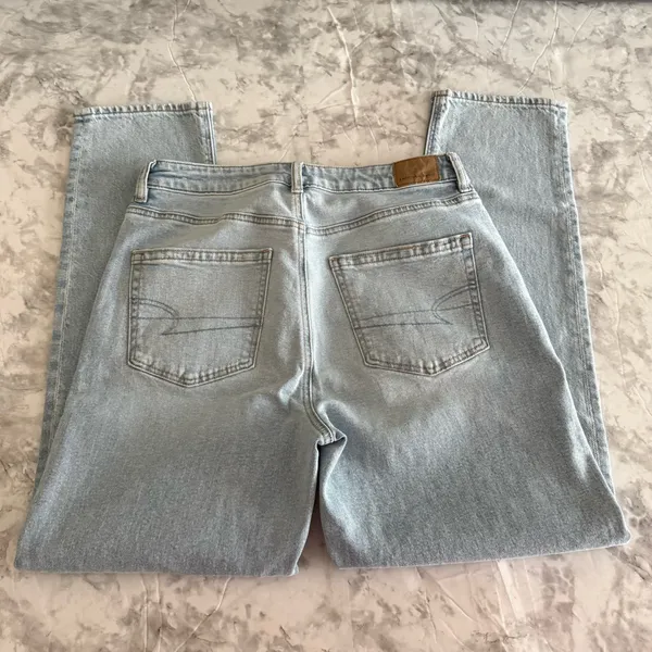 American Eagle Light Wash Strigid Jeans - Image 4