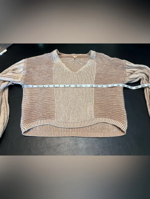 Free People When it rains V-Neck Sweater - Beige size Medium - Image 9