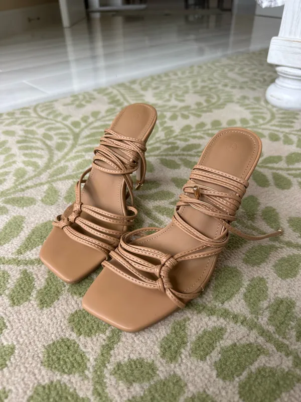 Strappy Brown heels Size 6.5 - Image 4