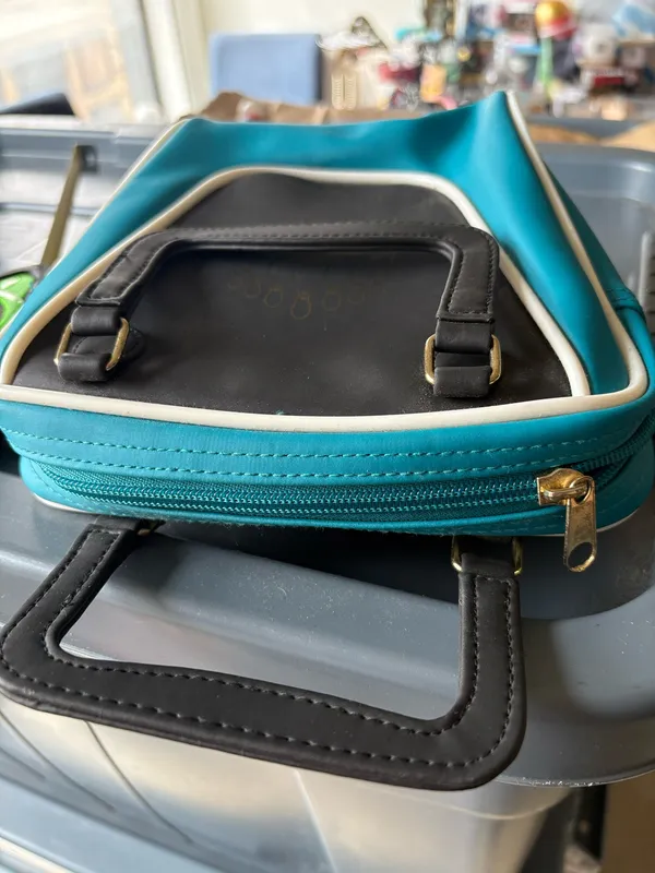 Boutique Retro Mini Bowling Bag - Image 3