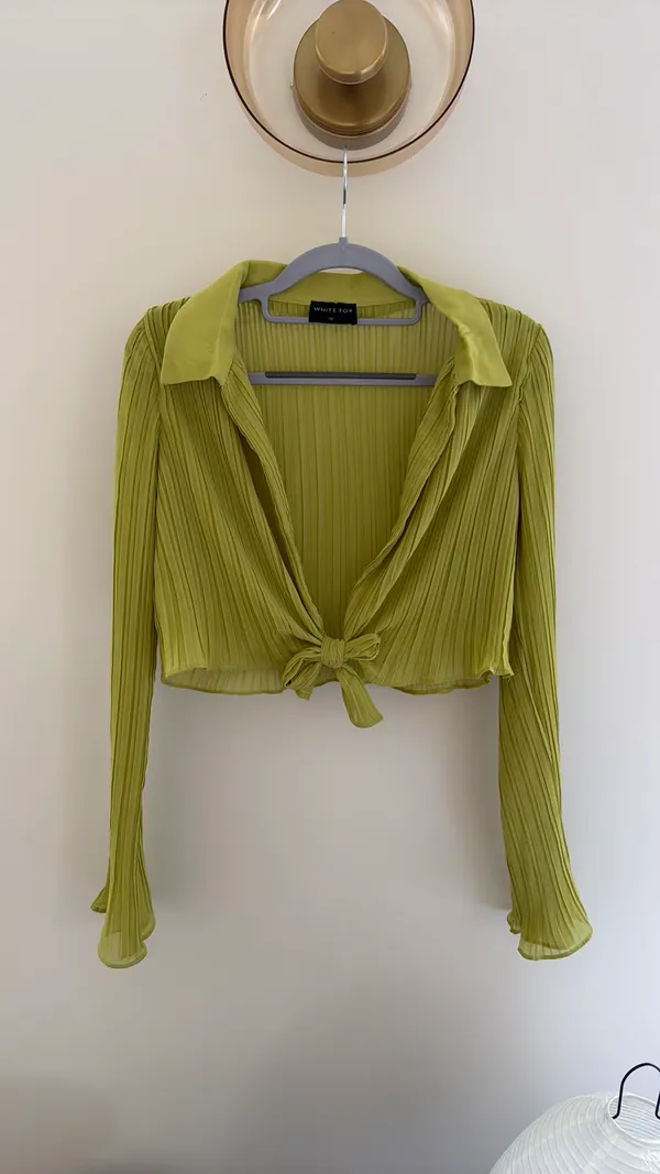 White Fox Green Tie Top - Image 3