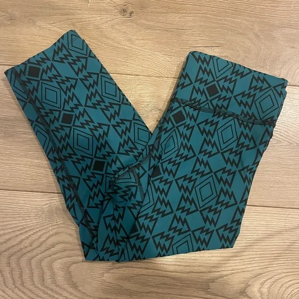 PINK by Victoria’s‎ Secret Cropped Teal Geometric Yoga Leggings XS - Image 2