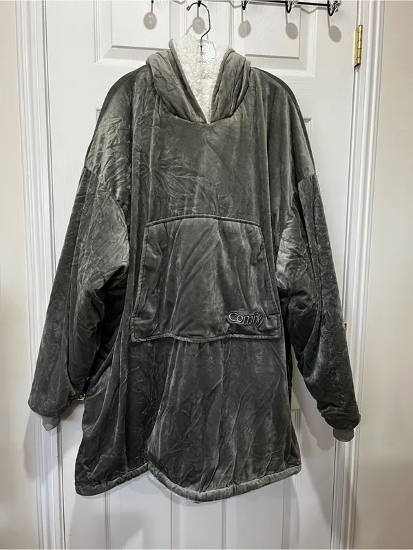 The Comfy Original Oversized Microfiber & Sherpa Wearable Blanket Gray One Size - Image 6