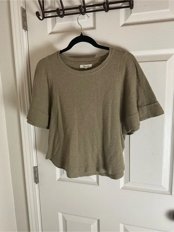 Madewell Texture & Thread Flutter-Sleeve Women’s Top size Small - Image 2