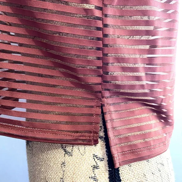 Onzie‎ Edge Mesh Stripe Crop Tank Rust Orange Mock Neck Athleisure Size Medium - Image 3