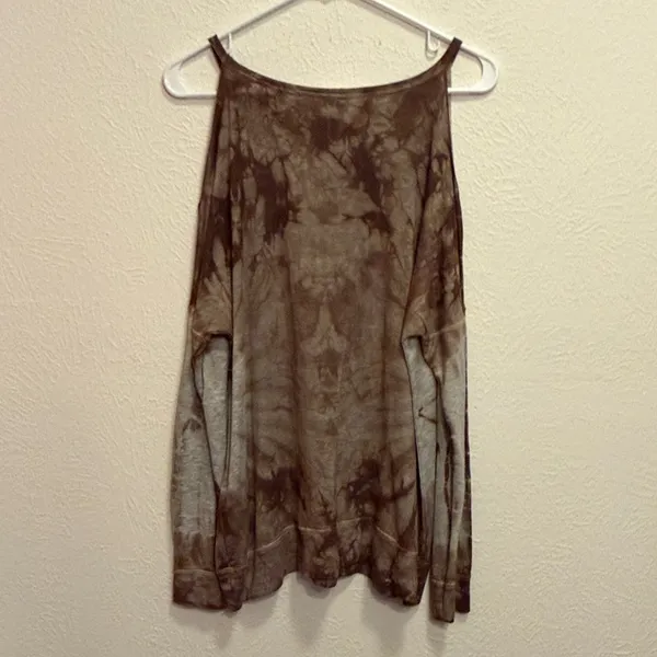 American Age 🐻🐻🐻3 for 12$🐻🐻🐻Brown Tie-Dye Cold Shoulder Women's Top-medium - Image 9