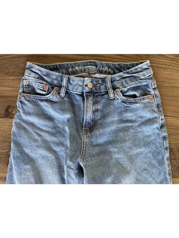 American Eagle Outfitters Curvy Stovepipe Mid Rise Jeans Medium Wash Women's 00 - Image 3