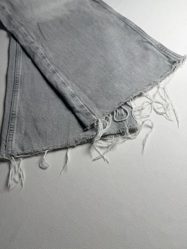 Zara Women’s Gray Cropped Straight Leg Jeans Size 8 Raw Hem High Rise Cotton - Image 8